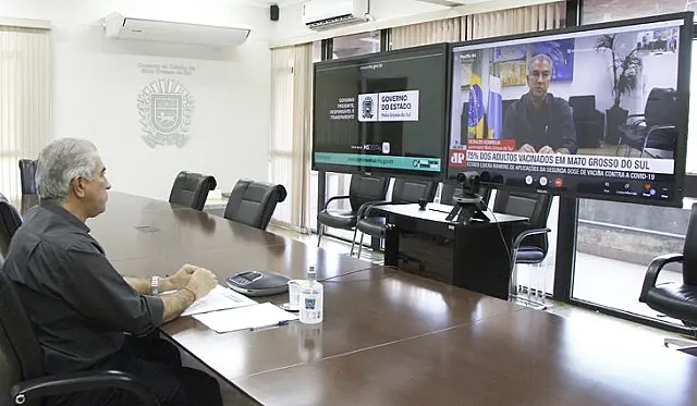"Estamos vigilantes", diz Reinaldo Azambuja sobre queimadas no Pantanal
