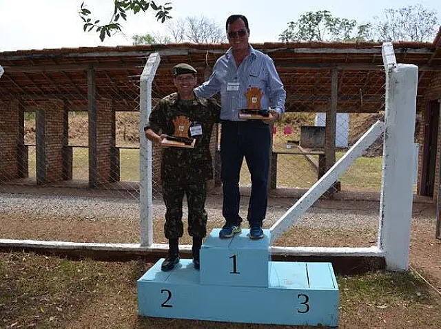 Torneio de tiro e corrida celebram 75 anos do batalhão Carlos Camisão