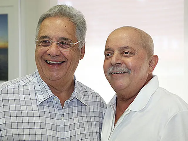 Fernando Henrique visita Lula em hospital de São Paulo