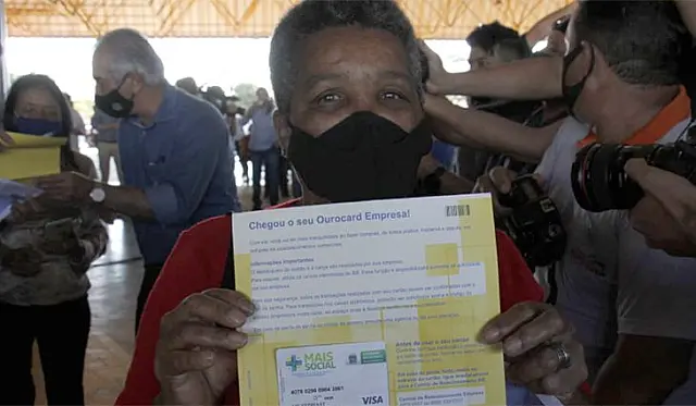 Governo entrega mais de 7 mil cartões do Mais Social em MS