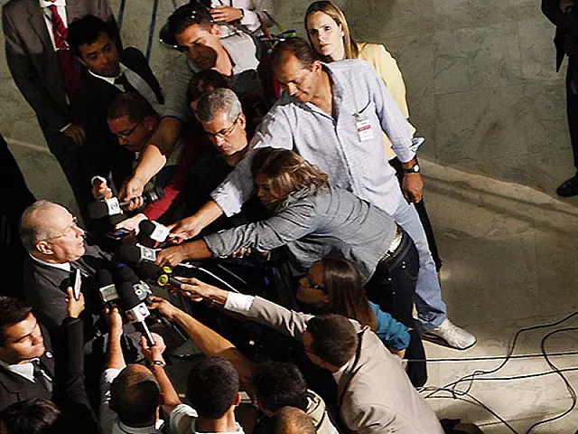 Mensalão: julgamento no STF sobre validade de recurso fica empatado