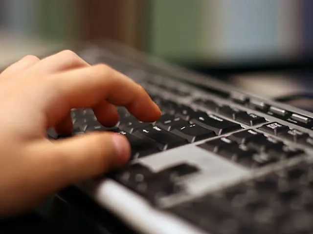 Quase metade dos domicílios brasileiros tem computador, mostra Pnad