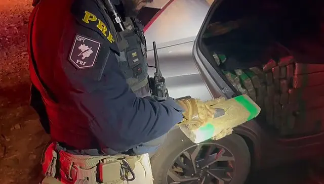 PRF apreende 879 kg de maconha e recupera veículo em Campo Grande