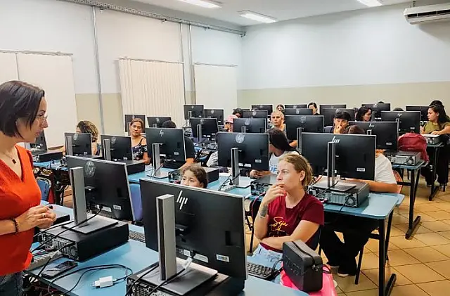 MS amplia vagas do benefício que atende estudantes de baixa renda