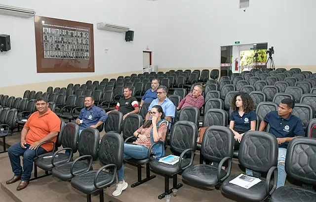 Geração de Renda realiza curso de oratória com servidores e vereadores aquidauanenses