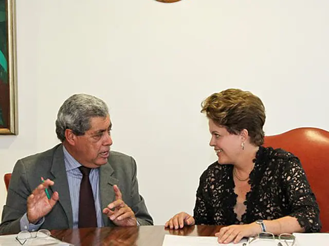 Dilma afirma a Puccinelli que vai flexibilizar compra de terras por estrangeiros