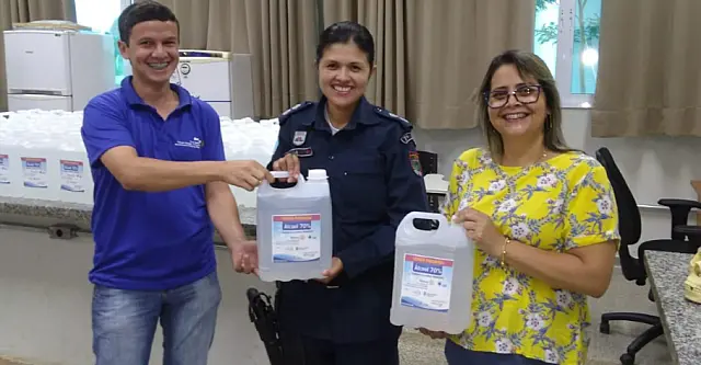 PM de Aquidauana e região recebe doação de álcool 70% para prevenção ao coronavírus