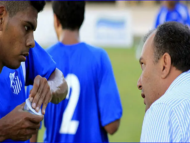 Após revés, Mauro observa pontos a serem melhorados no Azulão