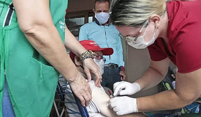 MS é o 1º do país a vacinar 90% da população acima de 18 anos com pelo menos uma dose