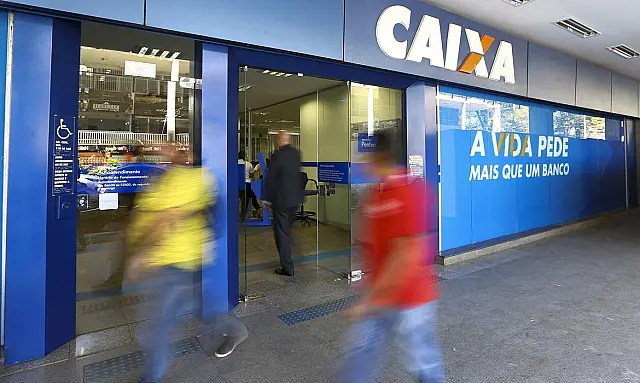 Caixa libera abono salarial para nascidos em julho e agosto