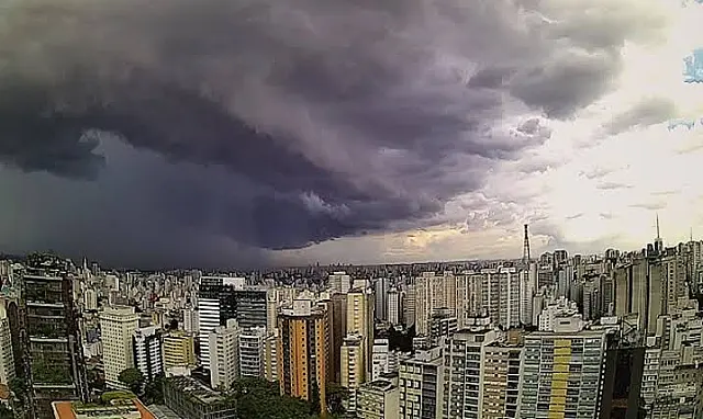 Aeroporto paulista tem rajadas de vento de 72 km/h
