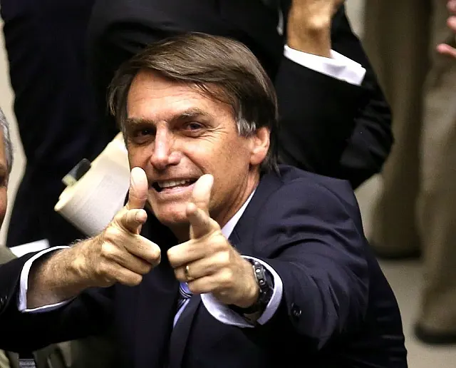 Bolsonaro diz que vai acabar com demarcação de terras