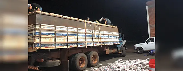Dracco apreende caminhão com R$ 1,2 milhão em cigarro contrabandeado em Dois irmãos do Buriti
