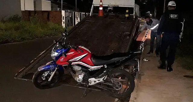 Moto é apreendida com R$61,3 mil em multas