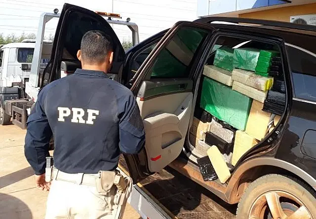 PRF apreende 1,3 tonelada de maconha e 106 Kg de skunk na BR-158