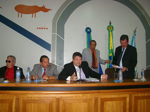 Procurador jurídico recusa receber documentos