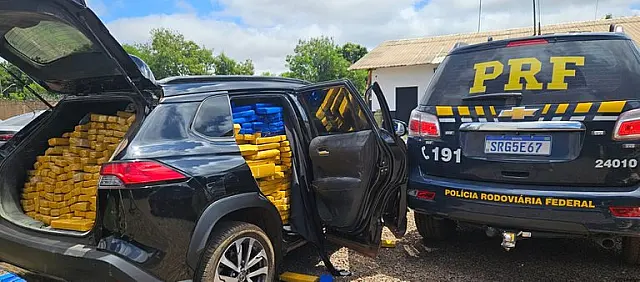 Carro lotado de 1,5 tonelada de maconha é apreendido na BR-060