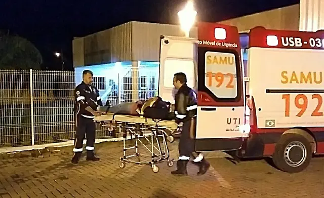 Acidente entre caminhão e ônibus de trabalhadores deixa pelo menos 7 feridos
