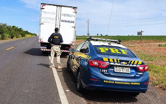 Caminhão roubado em Maracaju é recuperado pela PRF