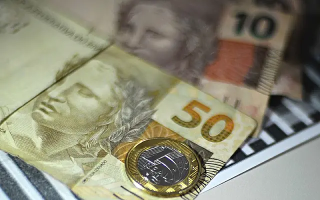 Caixa paga auxílio emergencial a nascidos em fevereiro