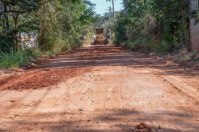 Acesso à Colônia Buriti passa por serviços de patrolamento