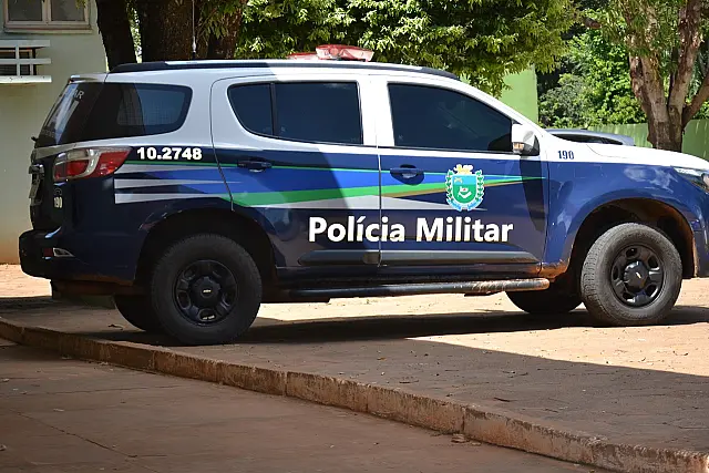 Bêbado, motorista é preso após dirigir em zigue-zague