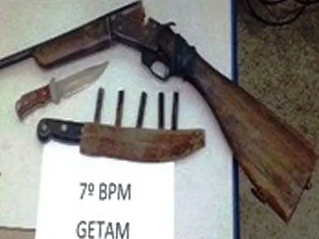 Getam do 7º BPM prende homem com espingarda em estrada vicinal