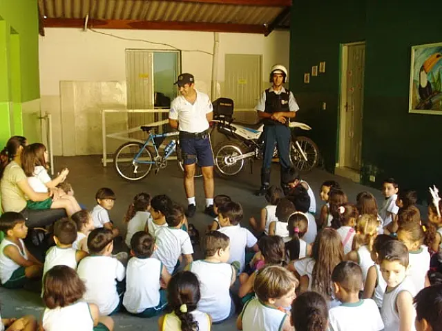 7º BPM realiza palestra na Escola Centro Cristão de Ensino