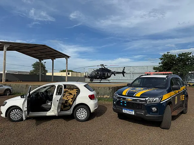 PRF apreende 500 kg de maconha e recupera veículo roubado em Dourados