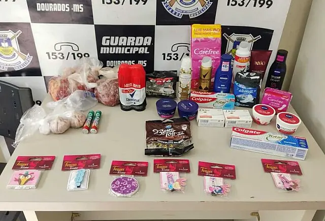 Cadeirante é flagrada com produtos furtados em mercado de MS