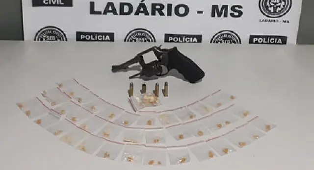 Homem é preso por tráfico de drogas e posse ilegal de arma em Ladário