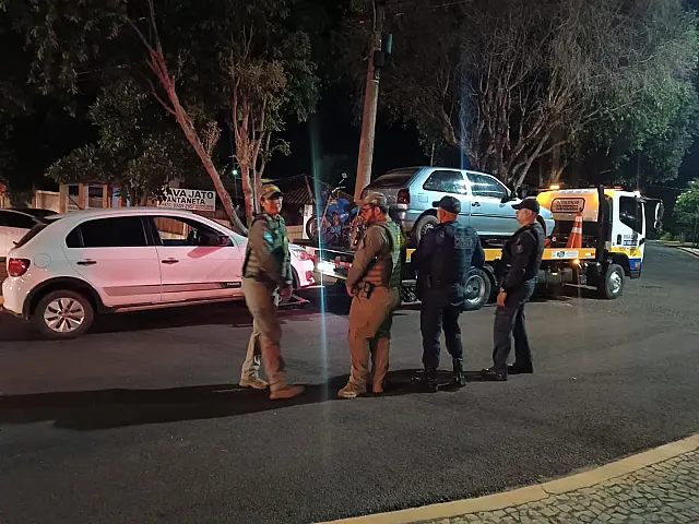 Blitz da Operação Lei Seca multa condutores embriagados em Aquidauana