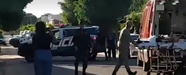 Homem que tentou se matar após atirar na esposa segue internado