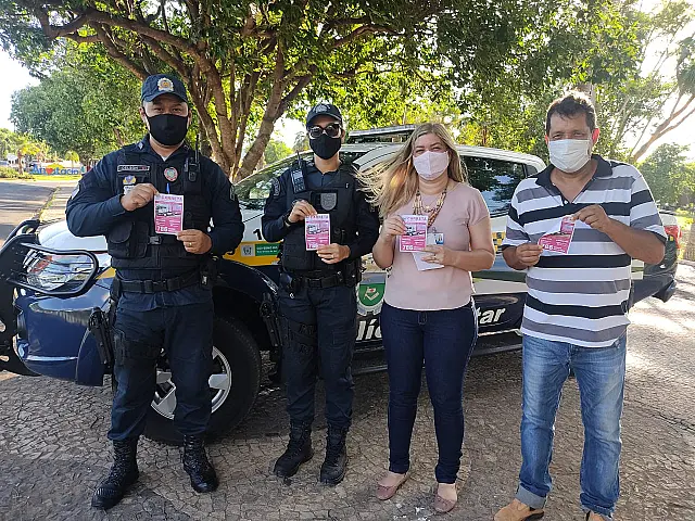 Durante o Outubro Rosa, PM também participou de blitz educativa