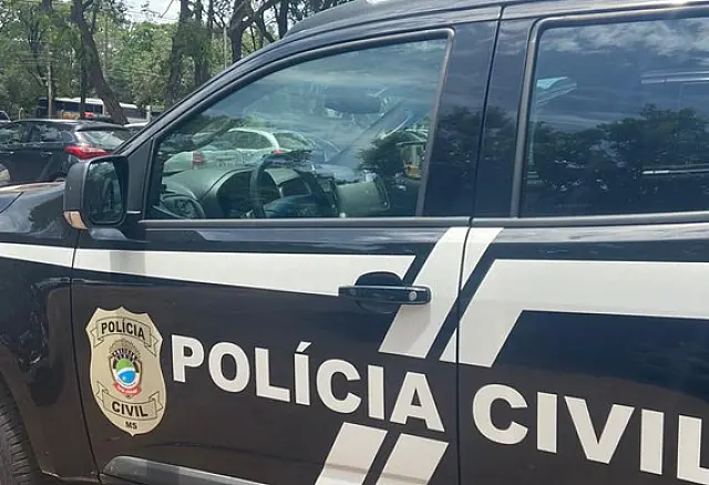 Confusão termina com pessoas feridas por tijolos