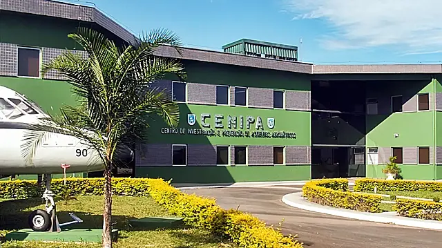Cenipa está com caixas-pretas da aeronave que caiu no interior de SP