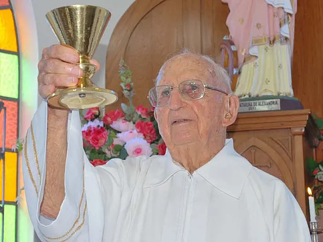 Padre Egídio, um dos fundadores do Hospital Regional, morre aos 100 anos