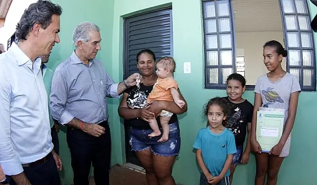 Governador repassa recursos para habitação