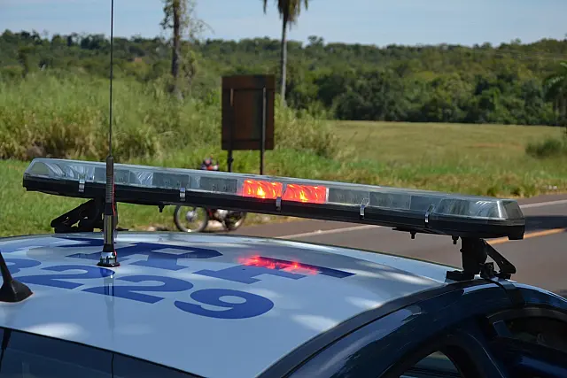 Homem é levado pela PRF após dirigir embriagado e provocar acidente na BR-262