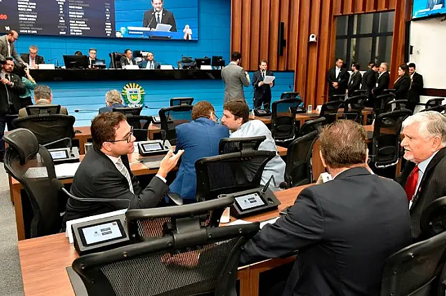 Projeto sobre deficiência auditiva é aprovado em 1ª votação