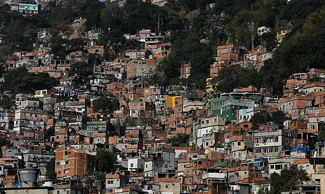 Quase 16,4 milhões de pessoas moram em favelas no Brasil