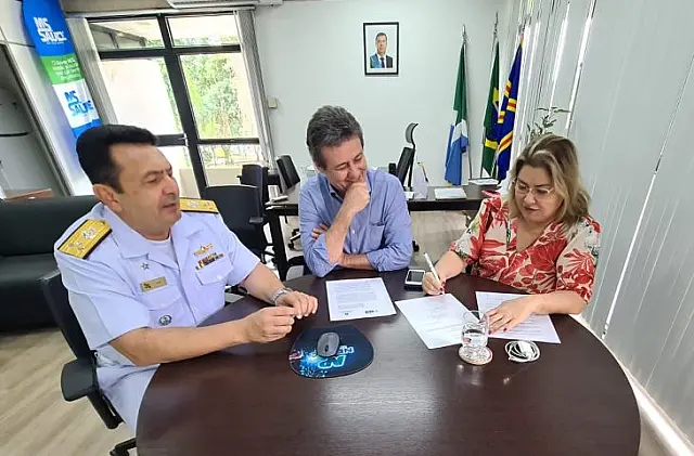 Governo de MS e Marinha assima cooperação para assistência à ribeirinhos