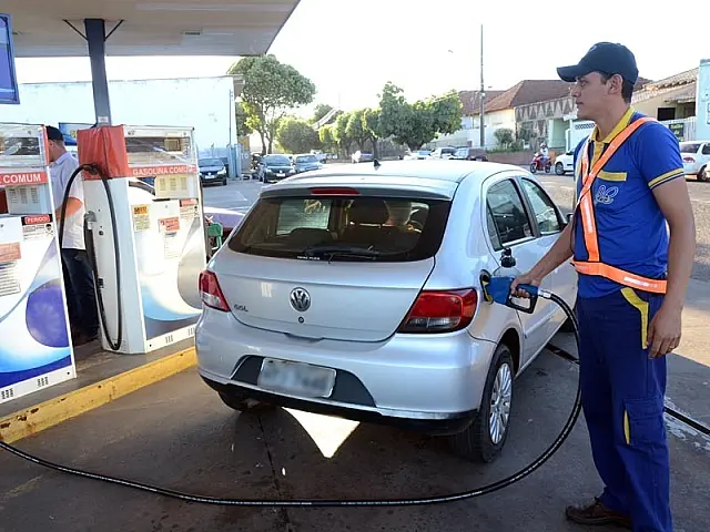 Baixa de preços anunciada pela Petrobras trará pouco impacto na região