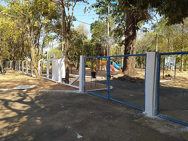 Alunos da APAE de Anastácio visitam Lagoa Comprida e assistem aula especial