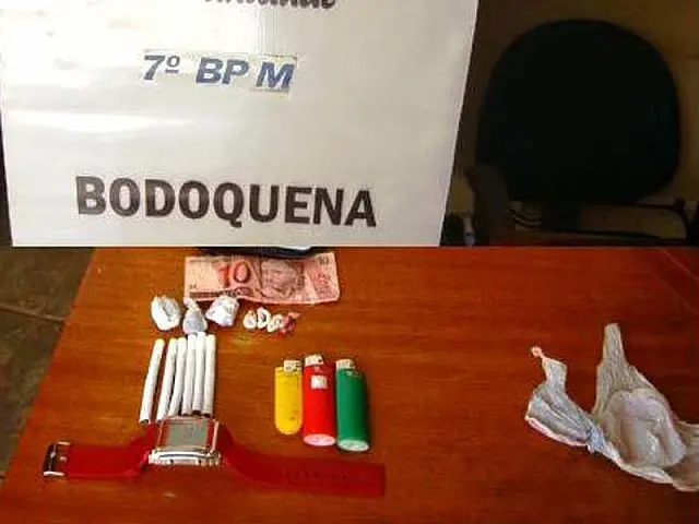 7º BPM flagra três jovens com maconha e cocaína
