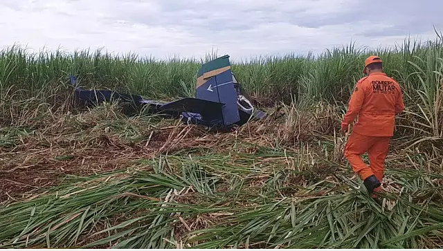 Avião agrícola cai e piloto morre em Nova Andradina