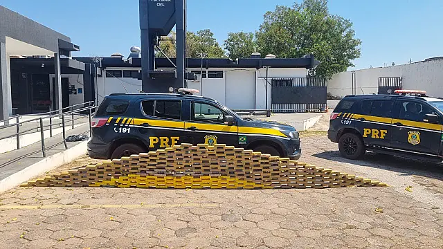 PRF apreende 260 kg de cocaína escondidos em tanque de caminhão em Corumbá