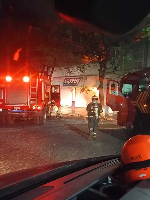 Incêndio de grandess proporções atinge loja no centro de Corumbá