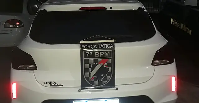 Força Tática apreende quase 1 kg de cocaína em Onix vindo de Campo Grande
