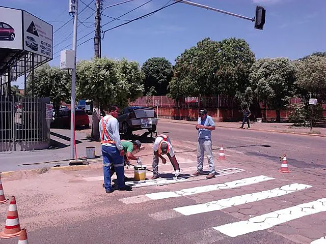 Núcleo de Trânsito revitaliza sinalização e alerta motoristas